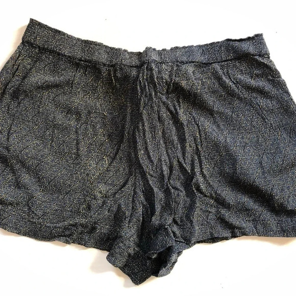 Far West Patterned Loose Fitting Shorts - Picture 6 of 11